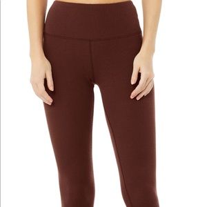 High rise Alo Yoga leggings in “Cola”